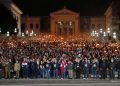 Marcha de las antorchas en La Habana, para conmemorar el 170 aniversario del natalicio de José Martí, este 27 de enero de 2023. Foto; Ernesto Mastrascusa / EFE.