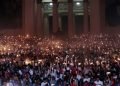 Marcha de las antorchas en La Habana, para conmemorar el 170 aniversario del natalicio de José Martí, este 27 de enero de 2023. Foto; Ernesto Mastrascusa / EFE.