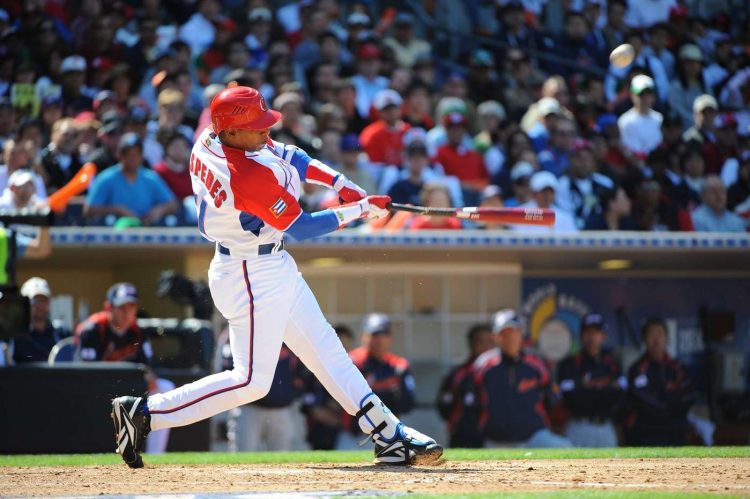 Yoenis Céspdes está recuperado y podría regresar a la selección nacional en el Clásico Mundial, evento en el que ya participó con Cuba hace 14 años. Foto: World Baseball Classic.