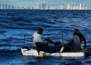 Una embarcación interceptada el 8 de enero en Sunny Islands, en el área metropolitana de Miami. Foto: Guardia Costera de EEUU.