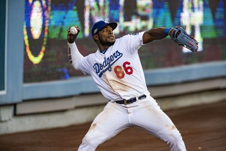 Yasiel Puig en Los Angeles Dodgers (2018) durante un juego contra los Milwaukee Brewers. Foto: Los Angeles Times/Gina Ferazzi.
