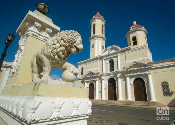 Catedral de la Purísima Concepción, en Cienfuegos. Foto: Otmaro Rodríguez.