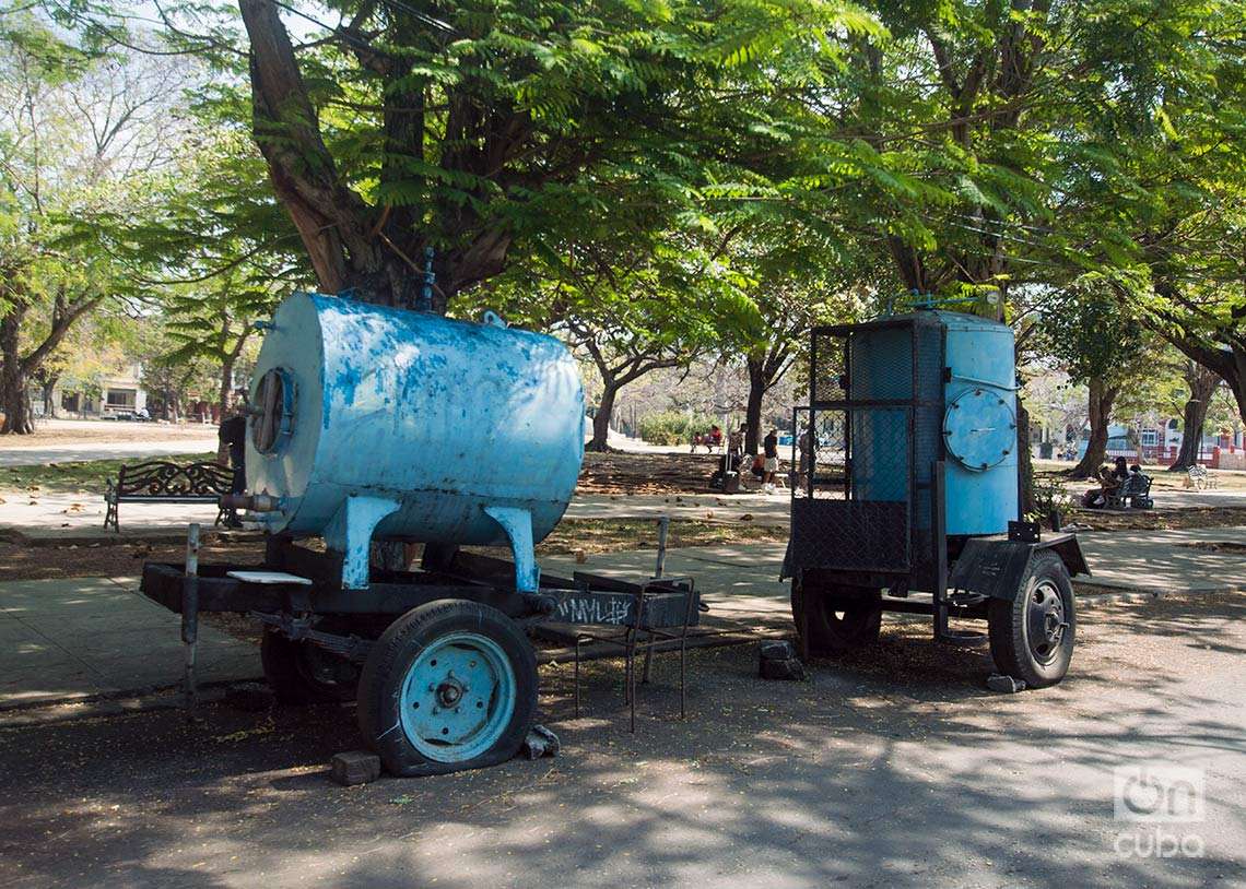 Pipas de refresco en los alrededores del parque John Lennon. Foto: Otmaro Rodríguez.