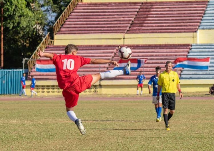 York González destacó en las categorías inferiores en Cuba. Foto: Tomada de Adelante.