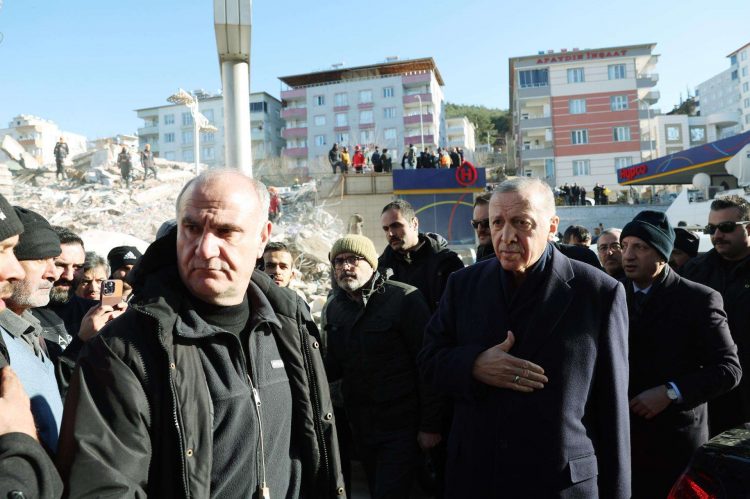 Presidente Erdogan visita la provincia de Hatay. Foto: MURAT CETINMUHURDAR/EFE/EPA.
