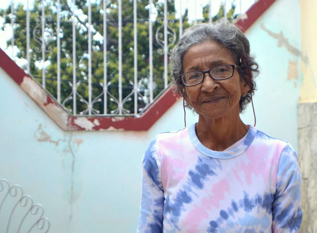 Magaly Pompa en la terraza de su casa. Foto: Angel Marqués Dolz.