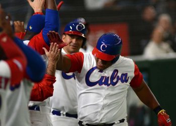 Alfredo Despaigne fue el héroe de la clasificación cubana a la segunda ronda del cuarto Clásico Mundial de Béisbol. Foto: Ricardo López Hevia.