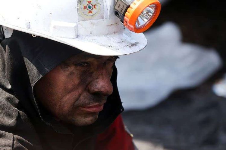 Minero colombiano. Foto : Yahoo News.