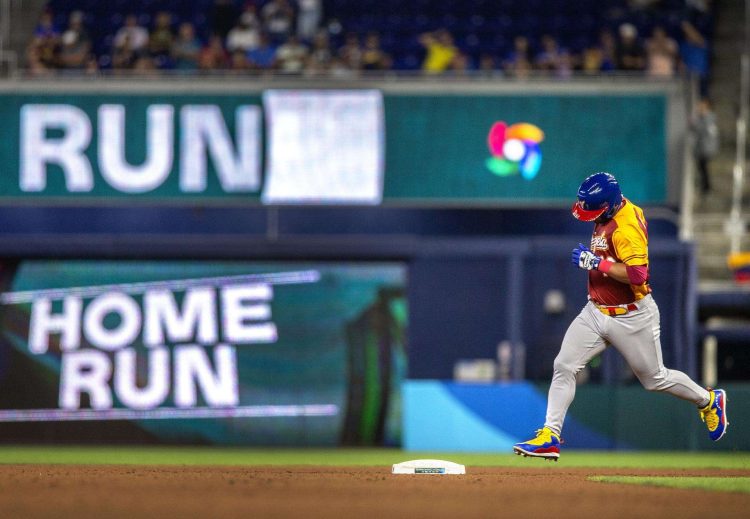 Venezuela superó a Israel y terminó invicto la primera ronda del Clásico Mundial. Foto: Cristóbal Herrera-Ulashkevich/EFE.