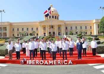 Fotografía cedida por el Ministerio de Relaciones Exteriores de República Dominicana de los mandatarios y asistentes a la XXVIII Cumbre Iberoamericana en Santo Domingo, República Dominicana. Foto: Ministerio de Relaciones Exteriores de República Dominicana / EFE.