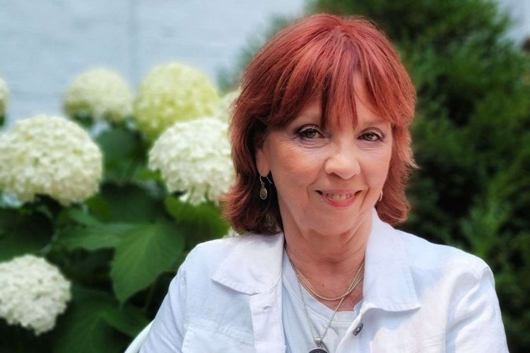 La novelista estadounidense Nora Roberts. Foto: Bridge Michigan.