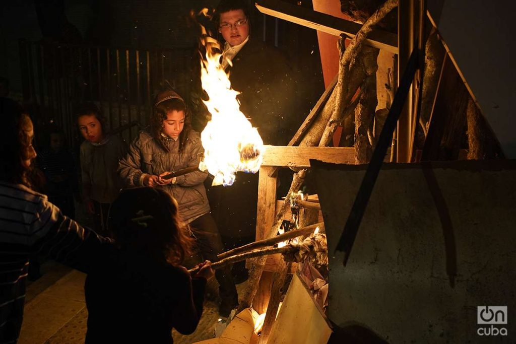 La noche en que los judíos de Israel y del mundo celebran el Lag Baomer. Foto: Alejandro Ernesto.