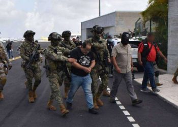 Héctor Elías Flores Aceves es detenido por las autoridades mexicanas. Foto: El Sol.