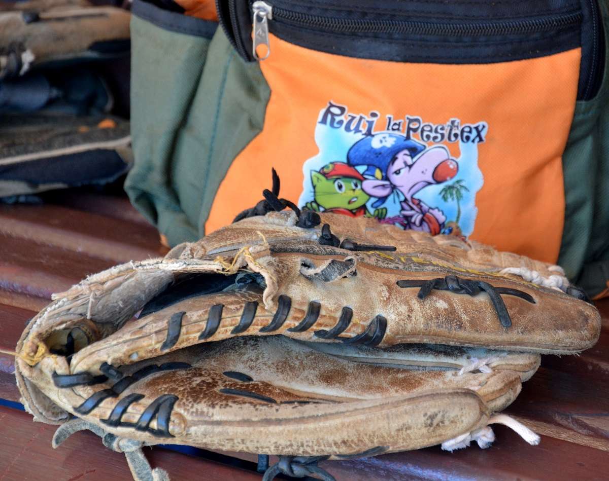 El béisbol femenino en Cuba tiene una historia centenaria, pero no fue hasta el presente siglo que encontró las condiciones ideales para comenzar lentamente la práctica organizada. Foto: Ricardo López Hevia.