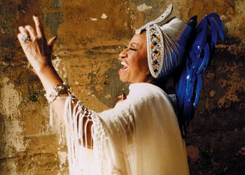 Celia Cruz, de quien el 16 de julio se celebra el vigésimo aniversario de su fallecimiento. Foto: Omer Pardillo/Efe.