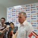 El ministro cubano de Turismo, Juan Carlos García Granda, ofrece declaraciones a la prensa durante la 41 Feria Internacional de Turismo FitCuba 2023. Foto: Cubadebate.