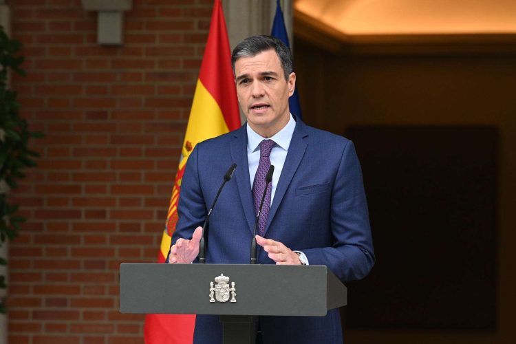 Pedro Sánchez durante una rueda de prensa celebrada este lunes en la Moncloa, Madrid, donde ha anunciado el adelanto de las elecciones generales al domingo 23 de julio . Foto: Borja Puig de la Bellacasa/  EFE/Moncloa / Pool.