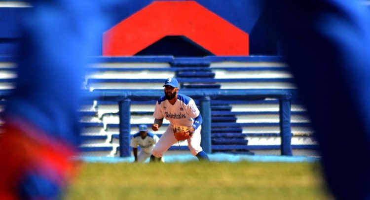 En la actualidad, la Serie Nacional cuenta con menos talentos y hay menos calidad, pero no deben cesar los esfuerzos por rescatar un torneo que forma parte de la identidad nacional. Foto: Ricardo López Hevia.