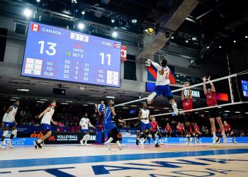 Canadá golpeó a Cuba en su debut de la Liga de Naciones con una tremenda eficiencia de su bloqueo. Foto: FIVB.