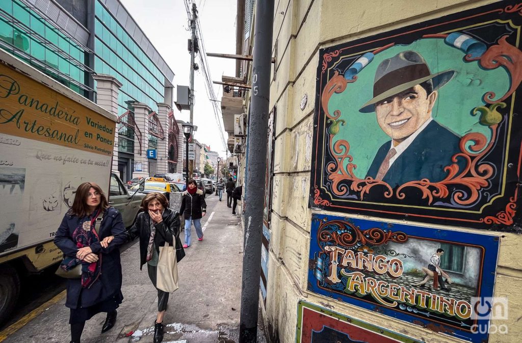 Hoy día Gardel continúa siendo un símbolo popular; en especial en el que fue su barrio. Foto: Kaloian.