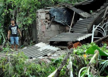 Derrumbe de vivienda tras las intensas lluvias e inundaciones.  Manuel Palomino / Facebook.