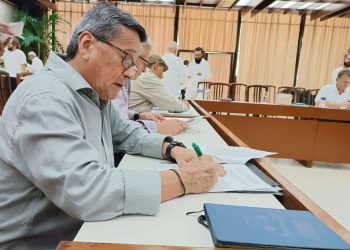 Delegaciones de Paz del Gobierno y el ELN firman acuerdos que serán presentados en pocas horas. Foto: Delegación DialogoEln/Facebook.