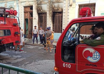 Siete personas, incluidos dos menores de edad, murieron a causa de un incendio. Foto: Ernesto Mastrascusa/EFE.