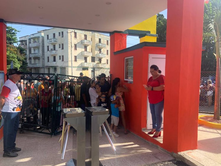 El parque de diversiones Jalisco Park reabrió sus puertas bajo la gestión privada tras varios años en ruinas. Foto: Gabriela Camila Castellano/ACN.