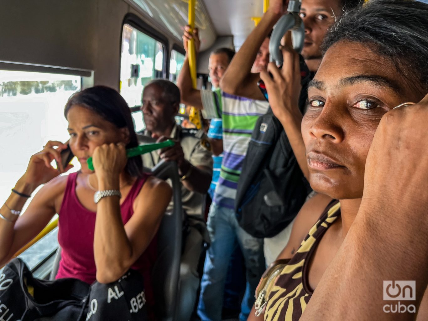 El transporte público sigue siendo de los problemas más graves. Foto: Kaloian.