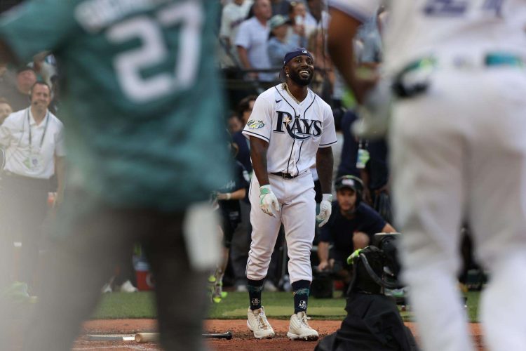 Randy Arozarena, primer pelotero de los Rays que participa en el Derby de Jonrones desde el 2009, pegó 82 jonrones en la competencia y terminó en segundo lugar. Foto: Anthony Bolante/EFE.