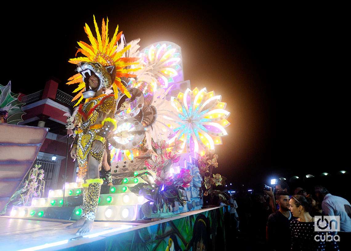 Una carroza de las célebres Parrandas de Remedios. Foto: Otmaro Rodríguez.