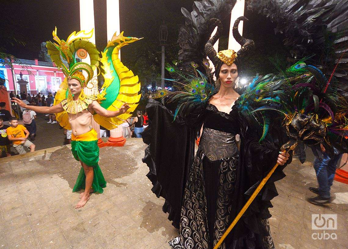 Personajes de las Parrandas de Remedios. Foto: Otmaro Rodríguez.