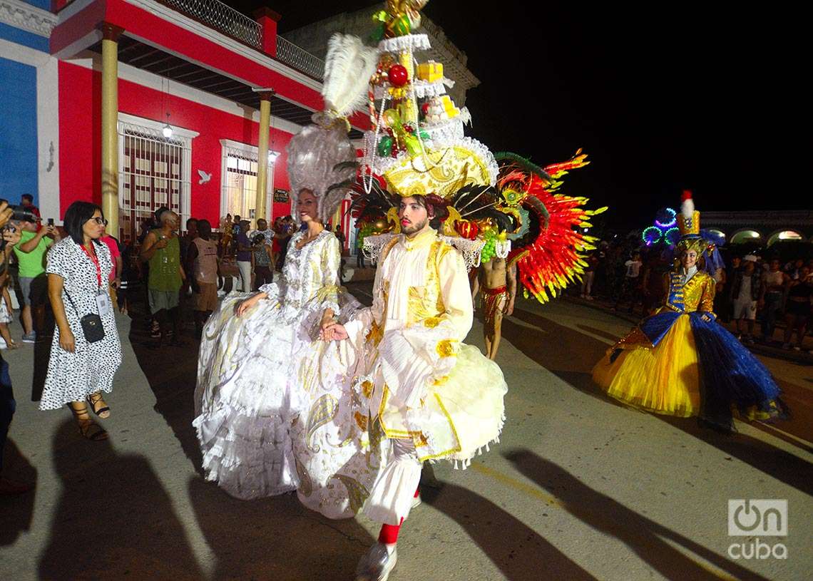 Personajes de las Parrandas de Remedios. Foto: Otmaro Rodríguez.