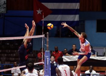 Cuba vs República Dominicana en la final de la V Copa Panamericana Sub-23 Masculina de Voleibol 2023, con sede en el Coliseo de la Ciudad Deportiva. Foto: Calixto N. Llanes/JIT