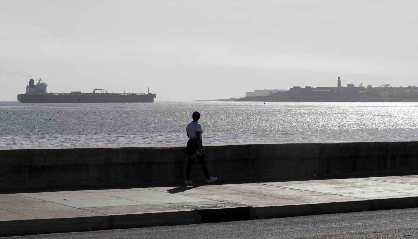 Malecón de La Habana. Foto: EFE/ Ernesto Mastrascusa.