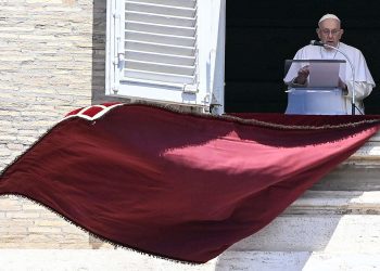 Francisco, el domingo 9 de julio de 2023, durante el Ángelus. Foto: RICCARDO ANTIMIANI/EFE/EPA,