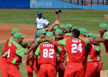 Los Leñadores derrotaron con autoridad a Industriales y confirmaron su superioridad en la 62 Serie Nacional de Béisbol. Foto: Ricardo López Hevia/ Archivo