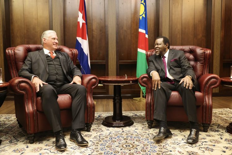 Miguel Díaz-Canel, y su homólogo, Hage Geingob. Foto: Twitter/Miguel Díaz-Canel.