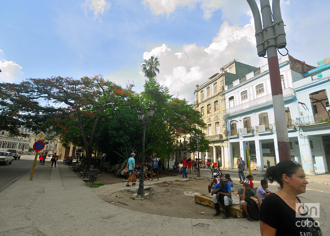 El Parque de las Piedras, triángulo formado por la Avenida de Bélgica y las calles Bernaza y Muralla. Foto: Otmaro Rodríguez.