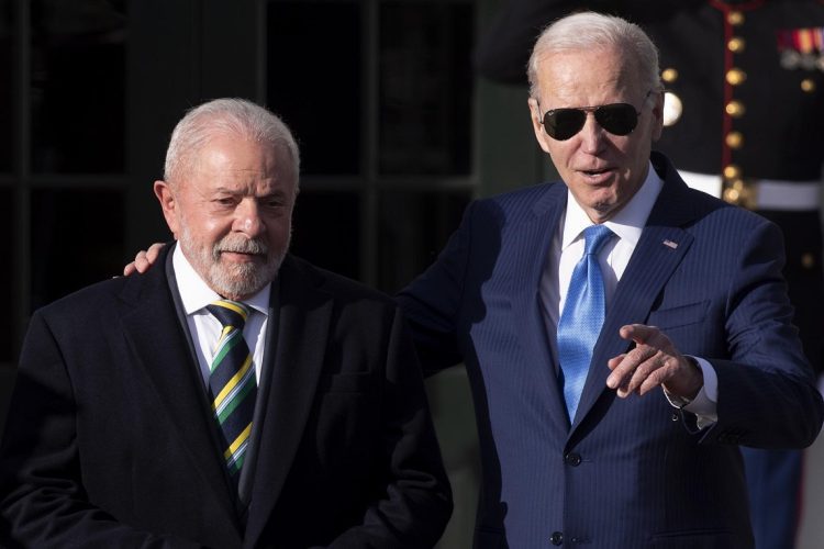 Biden y Lula, en febrero de este año, durante un encuentro en la Casa Blanca. Foto: MICHAEL REYNOLDS/EFE.