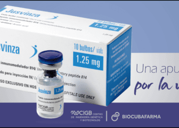 Hasta el momento no se han registrado efectos adversos luego de las primeras cuatro dosis de Jusvinza, por lo que no se le ha tenido que suspender a ningún paciente la administración de la terapia contra la artritis reumatoide. Foto: @CIGBCuba