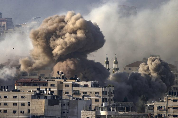 Bombardeos en Gaza. Foto: Mohammed Saber/EFE.