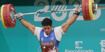 El pesista cubano pesista cubano Juan Carlos Zaldívar (102 kg), medallista de plata en los Juegos Panamericanos de Santiago de Chile. Foto: Jit / Facebook.