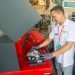 Un joven ingeniero de la mipyme privada TDEA, en el estand de la empresa en la Feria Internacional de La Habana FIHAV 2023. Foto: Otmaro Rodríguez.