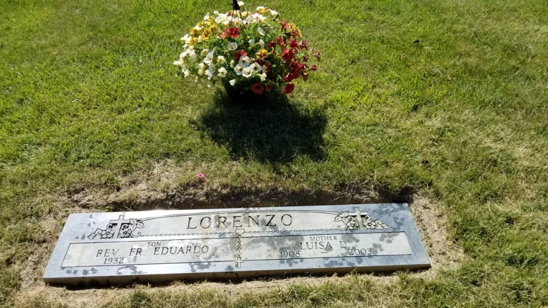 Tumba de los Lorenzo en el cementerio de Flint. Foto: Cortesía de Pedro Guzmán.