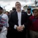 Arévalo de León en una marcha, acompañado de simpatizantes y dirigentes políticos e indígenas, en Ciudad de Guatemala. Foto: David Toro/EFE/ARCHIVO.