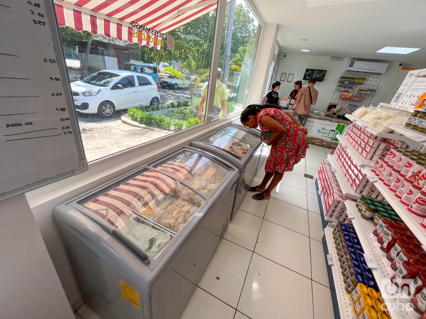 Emprendedores Tienda gestinada por una Mipyme, en La Habana. Foto: Kaloian Santos Cabrera / Archivo.