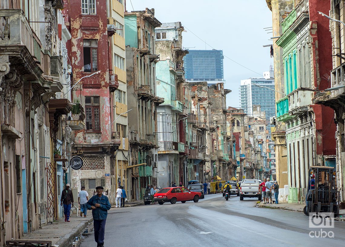 Mañana lluviosa y gris en La Habana, el viernes 15 de diciembre de 2023. Foto: Otmaro Rodríguez.