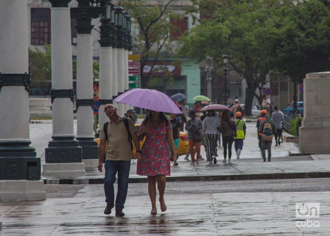 Mañana lluviosa y gris en La Habana, el viernes 15 de diciembre de 2023. Foto: Otmaro Rodríguez.