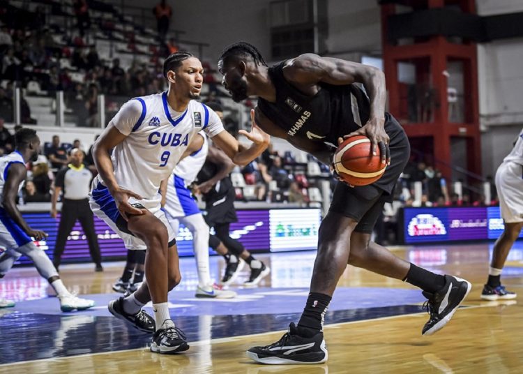 Pedro Bombino con la selección nacional cubana. Foto: FIBA.